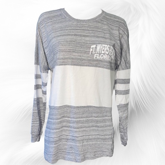 Beach By Exist Tops - EUC Women’s Exist Ft  Meyers Beach Florida Long Sleeve Shirt Gray/White Jersey